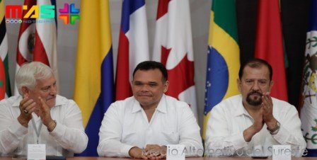 gobernador foro internacional