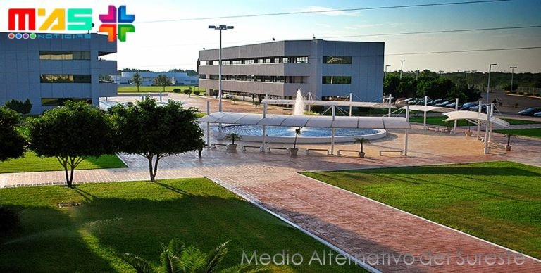 Dicta Adalberto Cortez Villegas conferencia magistral en la Universidad La Salle del Noroeste