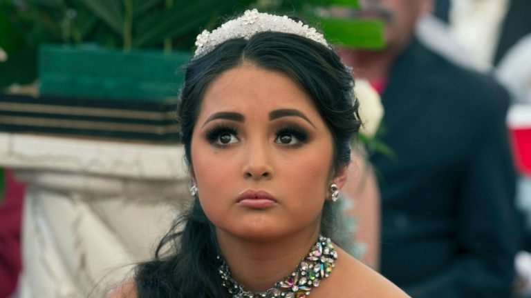 La quinceañera Rubí se convierte en cantante
