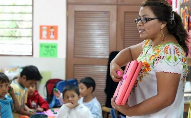Este viernes, pago retroactivo a maestros de Yucatán
