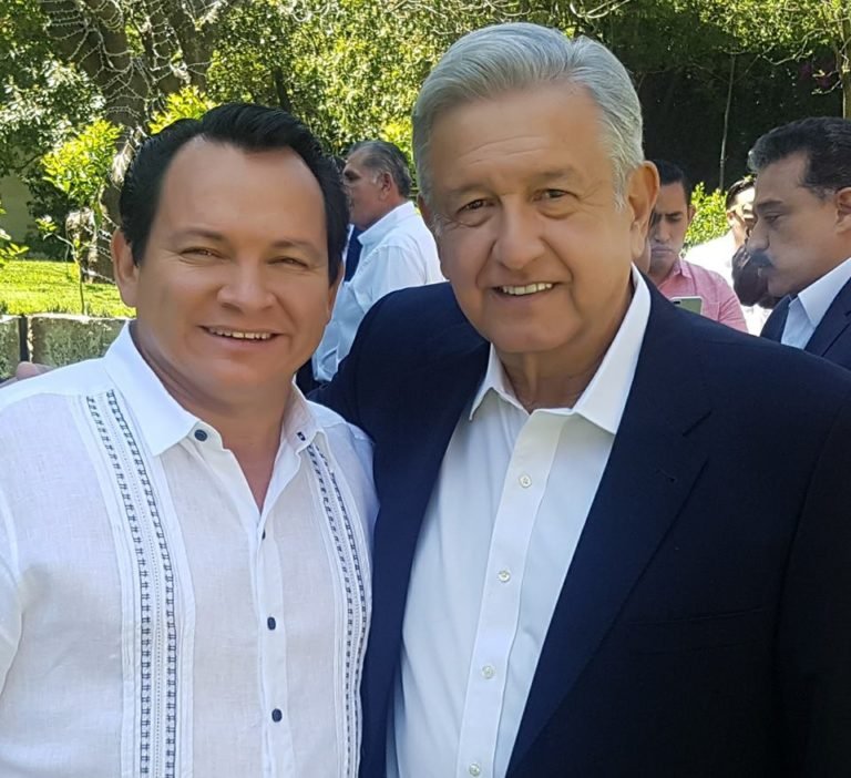 Andrés Manuel López Obrador pidió el voto y apoyo a Huacho Díaz Mena