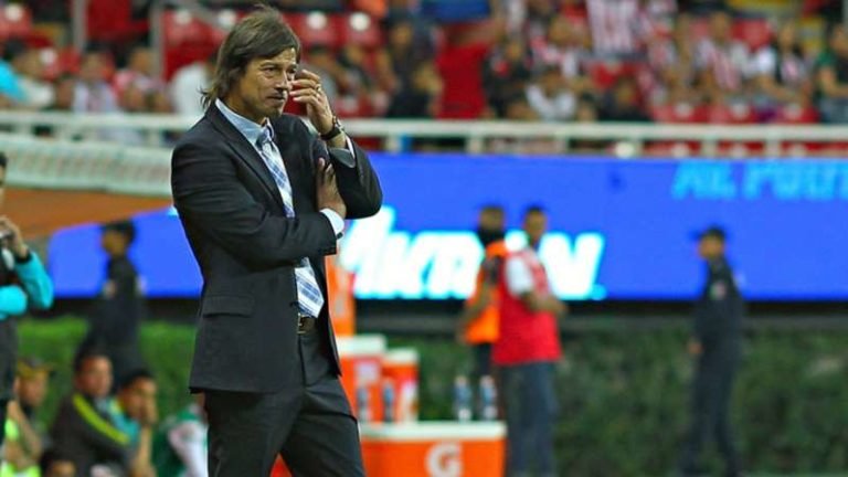 Almeyda duda seguir en Chivas por conformación del plantel