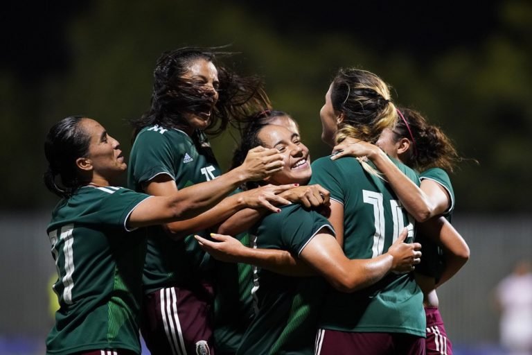 México bicampeón del fútbol femenino en los JCC