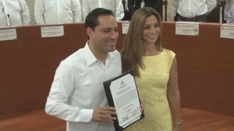 Mauricio Vila Dosal recibió su constancia de mayoría que lo acredita como Gobernador Electo de Yucatán