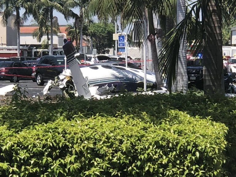 Al menos cinco fallecidos tras estrellarse una avioneta en California