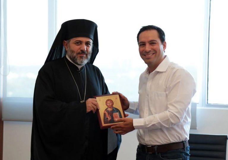 Mauricio Vila Dosal, Gobernador Electo de Yucatán recibió la visita Arzobispo Metropolitano de la Iglesia Ortodoxa para México