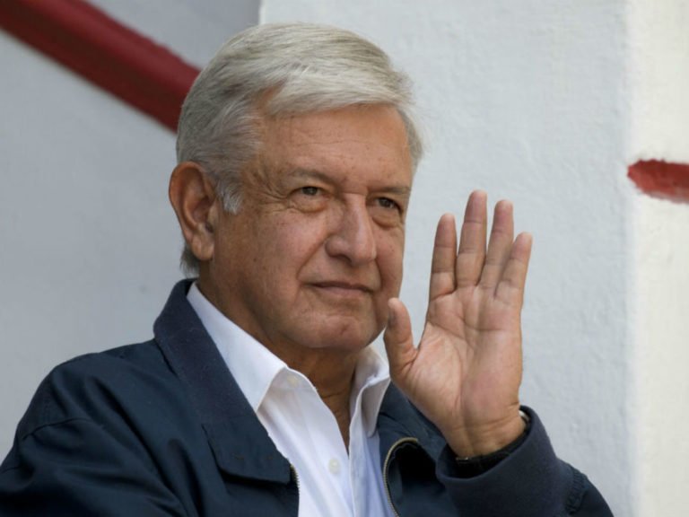 AMLO anuncia la creación de “cortinas laborales” para retener la migración