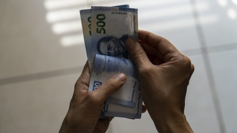 Inviable, propuesta de que el gobierno administre dinero de las Afore: expertos