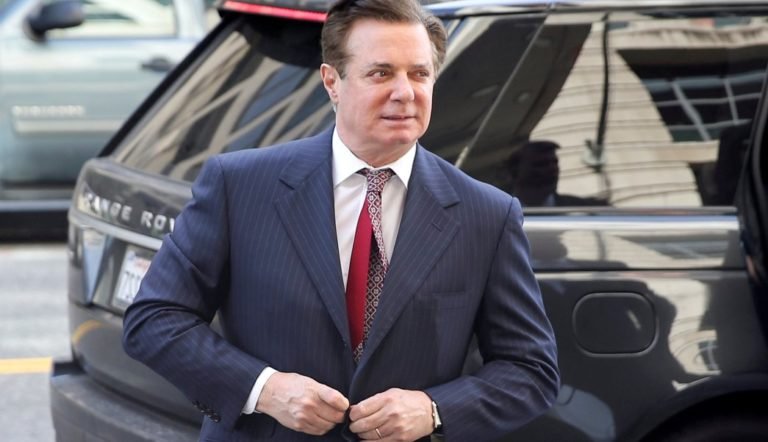 Mueller acusa a exjefe de campaña de Trump de mentir tras firmar acuerdo