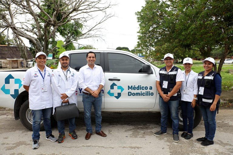 El Gobernador Mauricio Vila visita a beneficiarios del programa Medico a domicilio en la comisaría de Poxilá, Umán