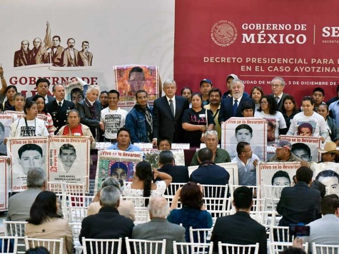 Publican decreto para crear Comisión de la Verdad en caso Ayotzinapa