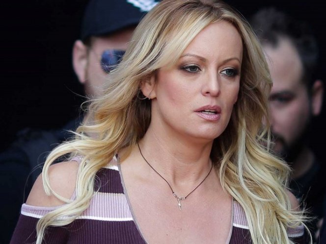 Abogados de Trump exigen que actriz porno pague honorarios
