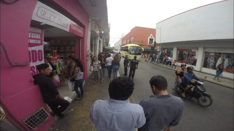 Ambulantes buscan resolver su situación con el ayuntamiento