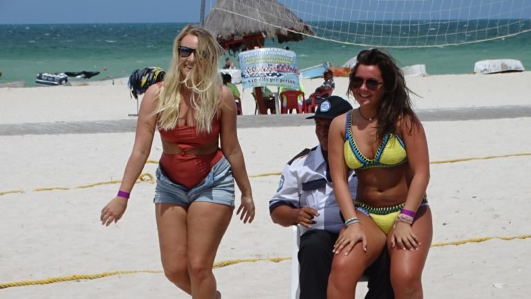 Muy bellas vistas trajo el Carnival Fantasy al puerto