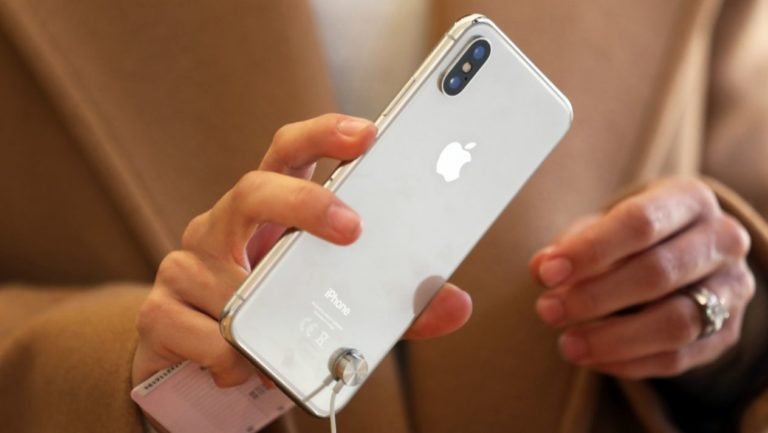 China prohíbe la venta de 7 modelos del iPhone por violar patentes de Qualcomm