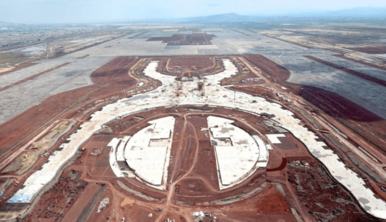 Tenedores de bonos del aeropuerto aceptan oferta, informa Hacienda