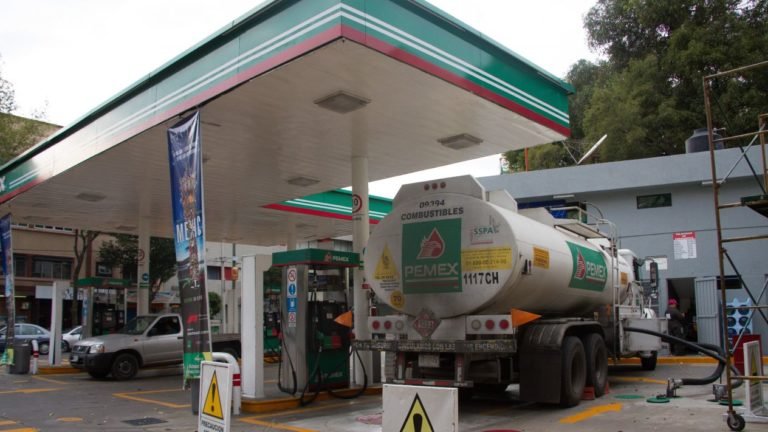 Primera decisión de Gobierno de AMLO sobre gasolinas: no hay estímulos para Magna y Premium