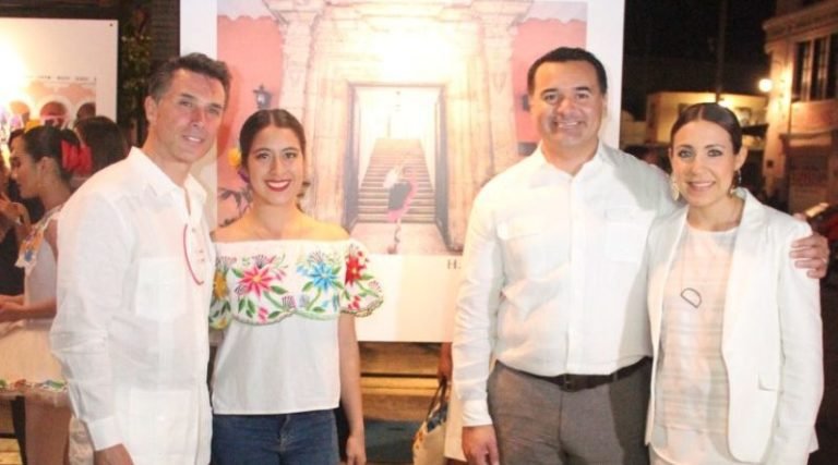 El Centro Histórico vivió una noche a tope de cultura y diversión con miles de familias locales y visitantes