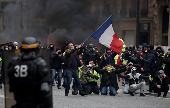protestas-en-francia-contra-macron