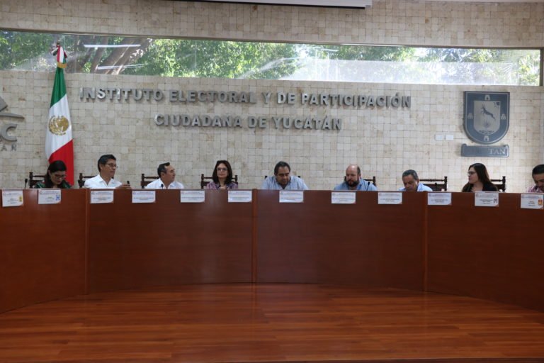 EL IEPAC BECARÁ A QUIENES CURSEN LA MAESTRÍA INTERUNIVERSITARIA EN DERECHOS POLÍTICOS Y PROCESOS ELECTORALES