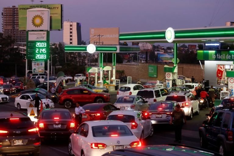 Se intensifica desabasto de combustible en seis estados
