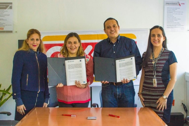 DIF Yucatán y Corporativo Oxxo firman convenio para capacitar a personas con discapacidad @DIF_Yucatan