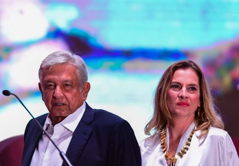 Esposa de AMLO niega que haya dicho que los españoles son odiados en México