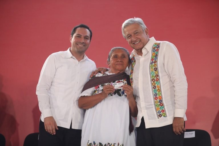 Vila y AMLO suman esfuerzos en favor de los yucatecos @Mauvila