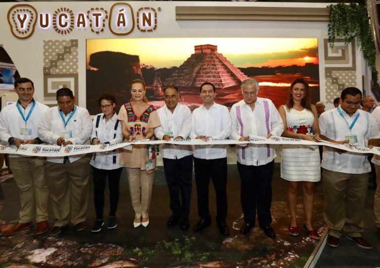 El Gobernador Mauricio Vila @Mauvila inaugura el Pabellón de Yucatán en el Tianguis Turístico Acapulco 2019