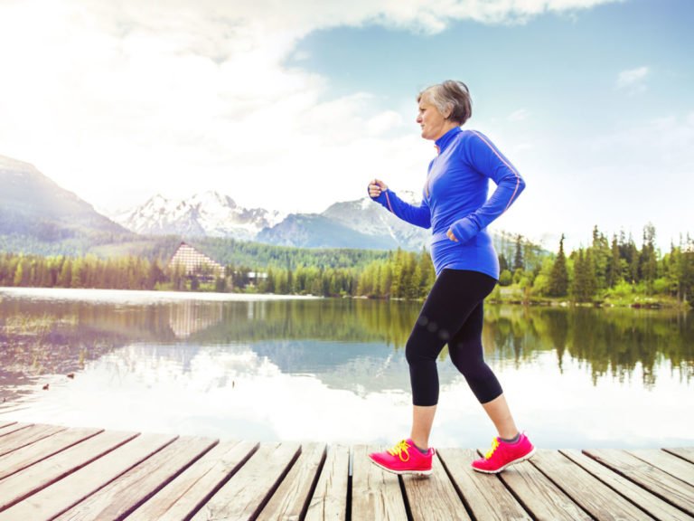 Consejos prácticos para hacer deportes con audífonos