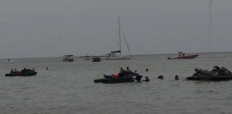 Invasión de temporadistas desde Chicxulub Puerto hasta Uaymitún