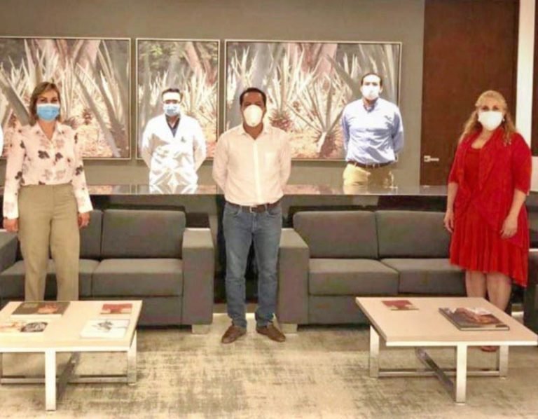 Vila pide al IMSS no rechazar a los pacientes graves