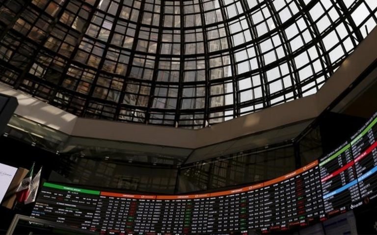Bolsa mexicana abre a la baja debido a la alza de contagios de coronavirus