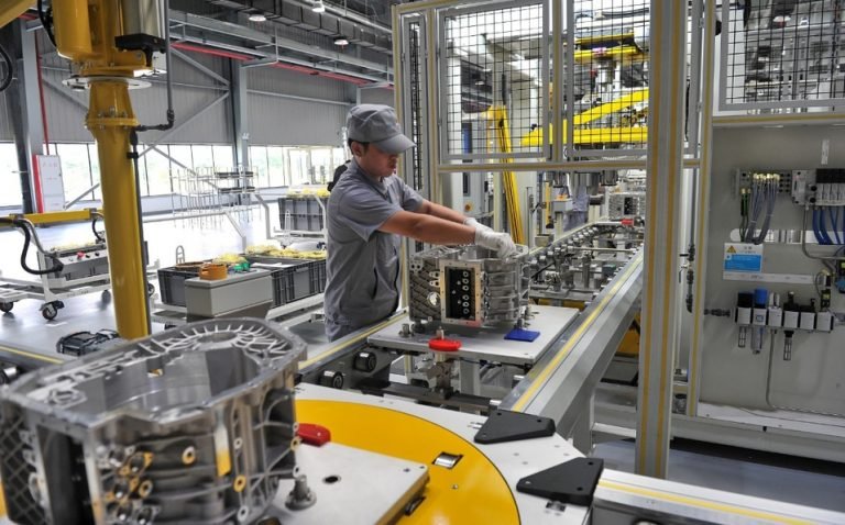 Coronavirus pega a economía de EU; cayó 32.9% en segundo trimestre