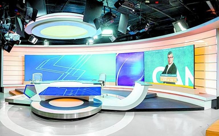 Multimedios ya transmite en la Península