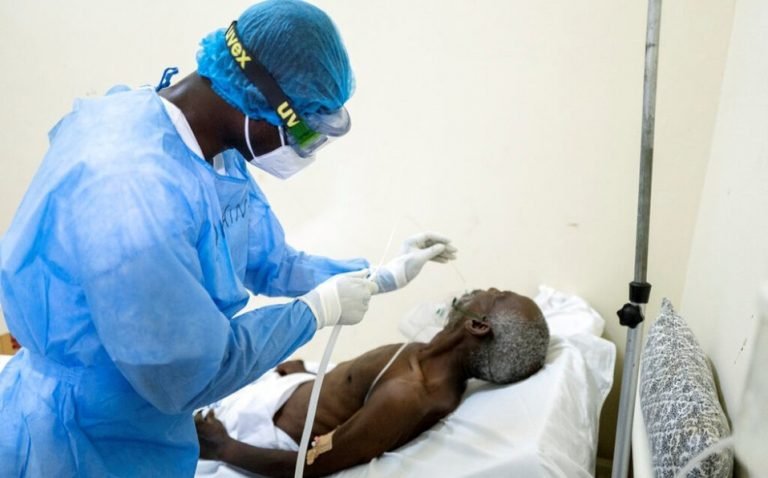 OMS expresa cautela por uso de plasma para tratar covid-19: «es terapia experimental»