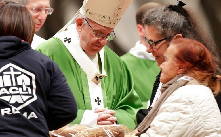 Muy triste si los ricos tuvieran prioridad para vacuna contra covid, dice el Papa
