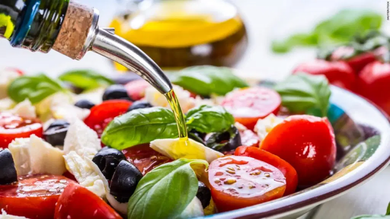 LA MEJOR DIETA PARA ESTE 2021.  La dieta mediterránea, un estilo de vida saludable y con muchos beneficios