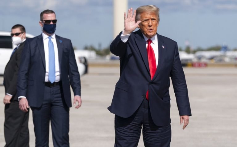 Trump pierde a sus principales abogados a una semana de iniciar su juicio político