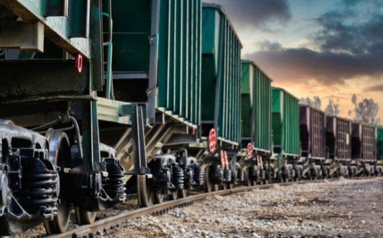 Al menos 32 muertos y 66 heridos en fuerte choque de trenes en Egipto