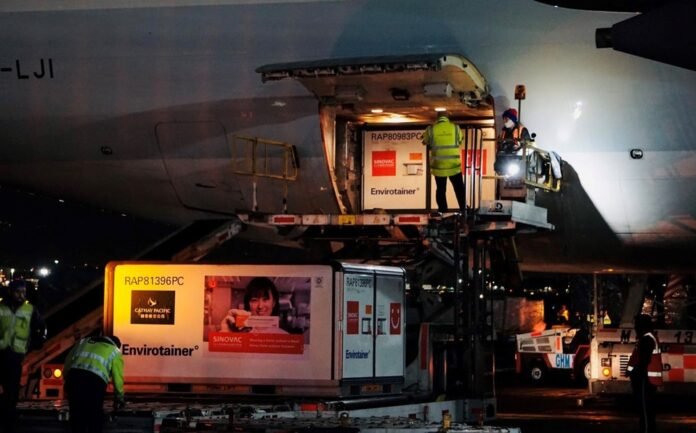 vacunas-llegaron-terminal-aicm-twitter