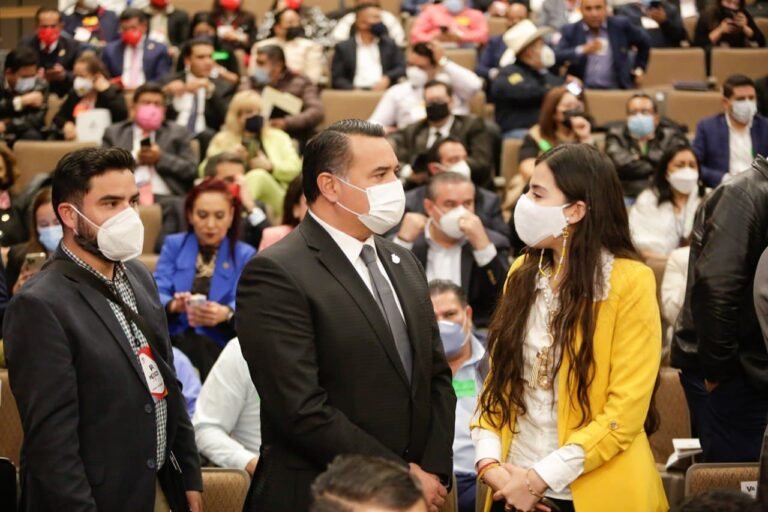 Renán Barrera participa en foro para construir una alternativa de presupuesto para los municipios