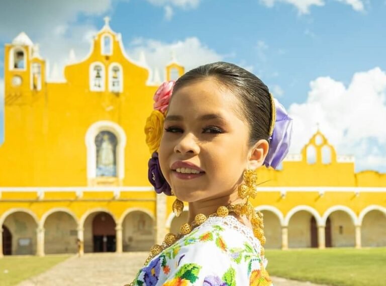 Renata González, Mini Universo 2021, será embajadora infantil de la Feria de Izamal, Yucatán
