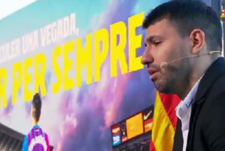 Kun Agüero anuncia su retiro del futbol entre lágrimas