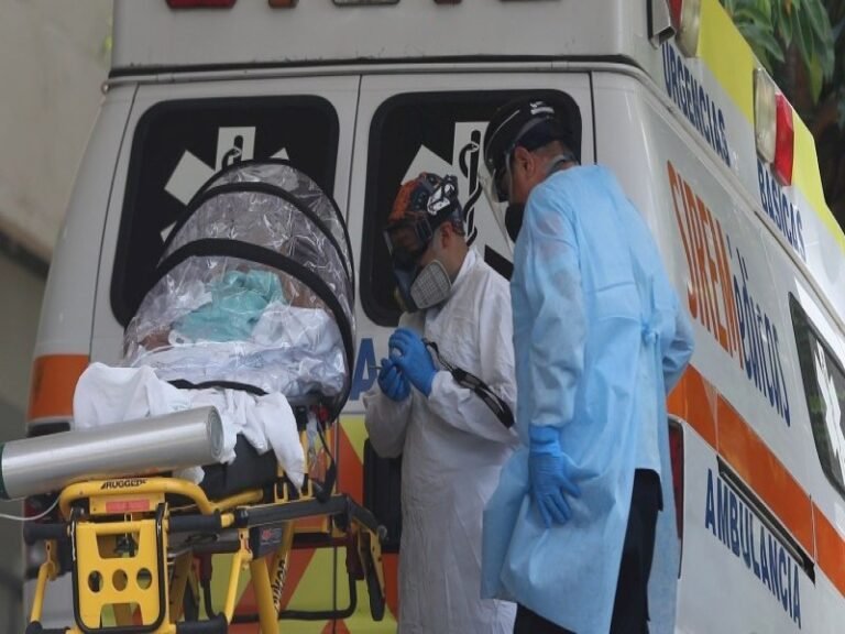 Analizan posible caso de ómicron en México: AMLO