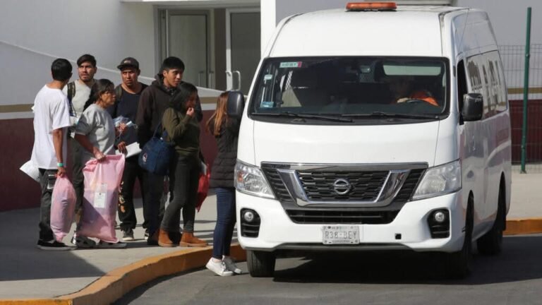 LLEGA A MÉRIDA PRIMER VUELO DIRECTO CON 125 YUCATECOS REPATRIADOS DESDE EU