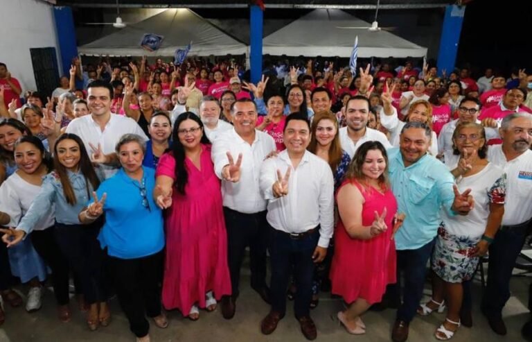 Militancia y simpatizantes del PAN de Conkal corean “¡Renán, estamos contigo!”