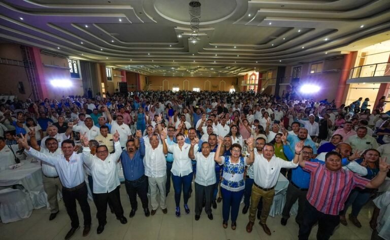 Total respaldo de los trabajadores a Cecilia Patrón