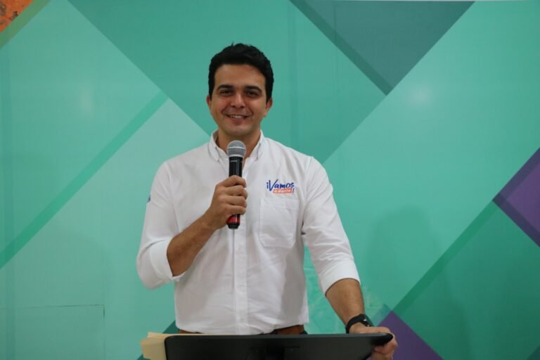 Erik Rihani gana el debate por la alcaldía de Progreso