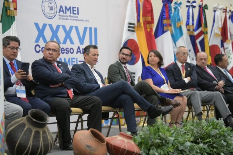 Inauguran el «XXXVII Congreso Anual de la AMEI» en la UACH